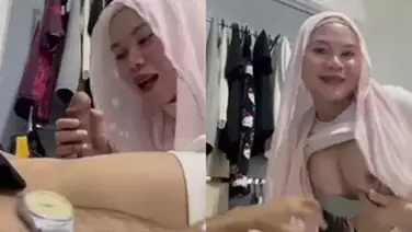 Gadis Cantik Pasrah Servis Kasur Bareng Pacar