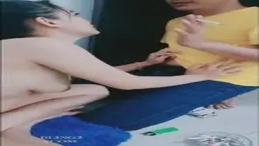 Tante Mami Cantik Pasrah Goyang Kasur Brondong