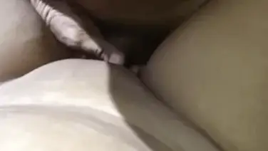 Tante Muda Semok Cantik Pasrah Goyang Kasur