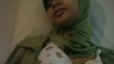 Ukhti Hijab Pengajar Cantik Pasrah Goyang Kasur